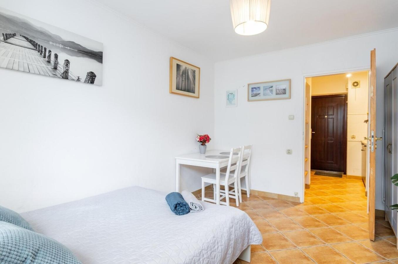 Cinnamon Apartment Metro Swietokrzyska Varsó Kültér fotó